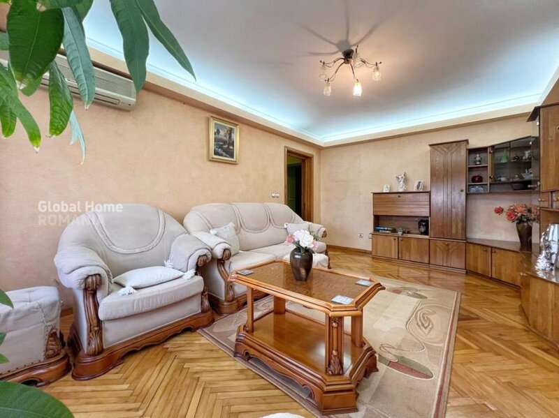 Decebal, aprtament 4 camere, 101 mp, acces stradal, vedere mixta