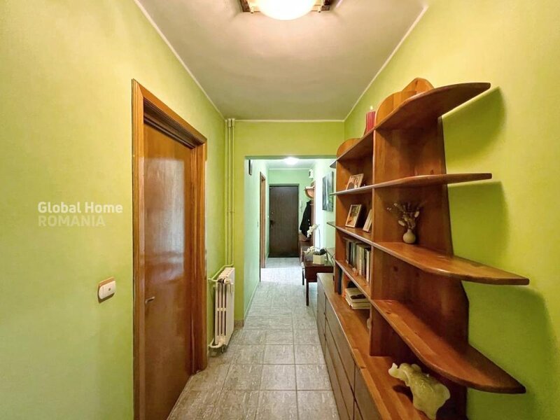 Decebal, aprtament 4 camere, 101 mp, acces stradal, vedere mixta